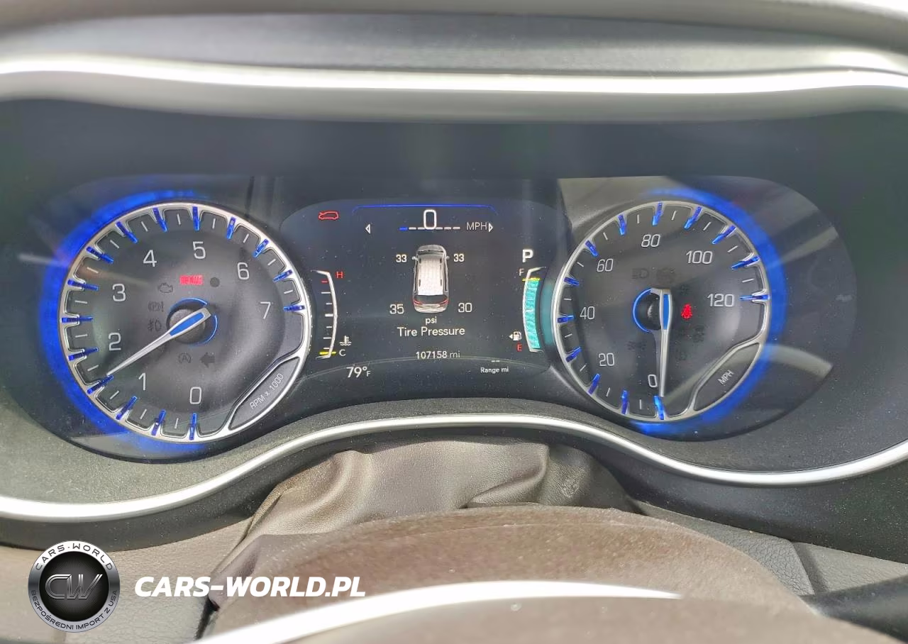 2020 Chrysler Pacifica Touring L Plus VIN:2C4RC1EGXLR111434 - 9