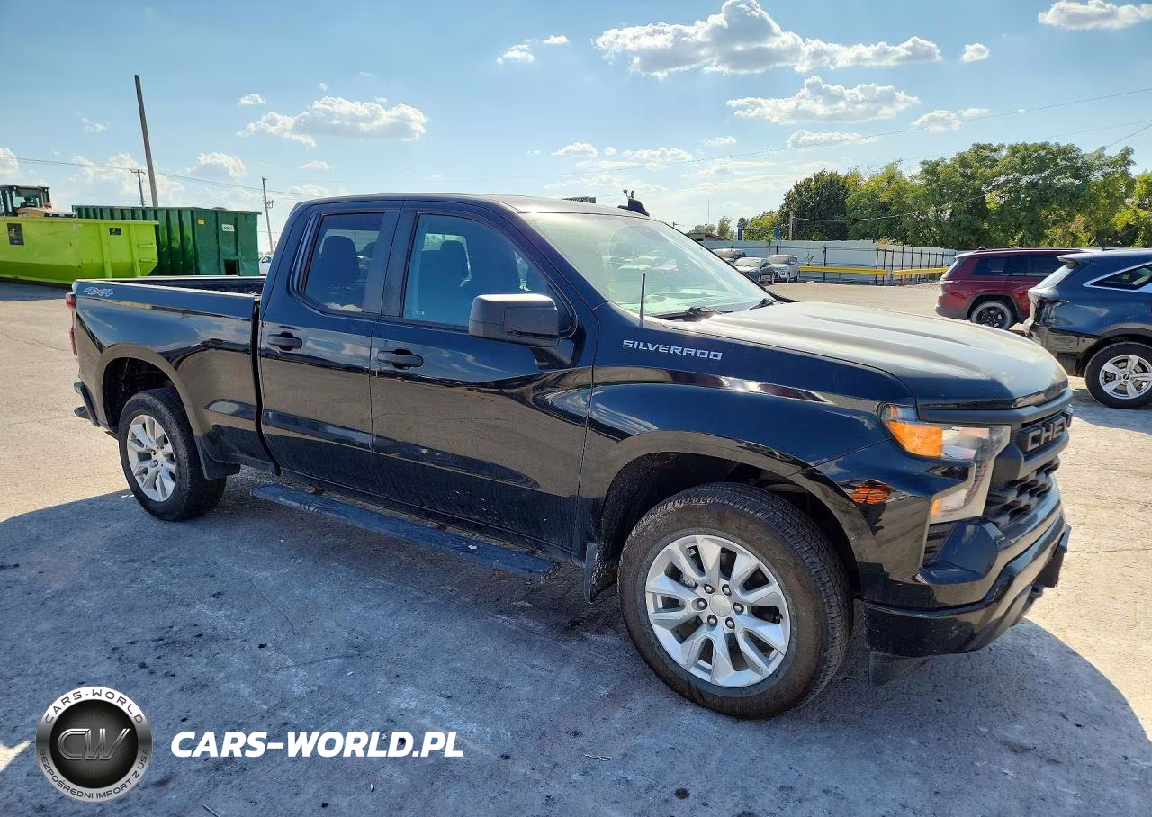 2022 Chevrolet Silverado K1500 Custom VIN:1GCRDBEK6NZ567057 - 4