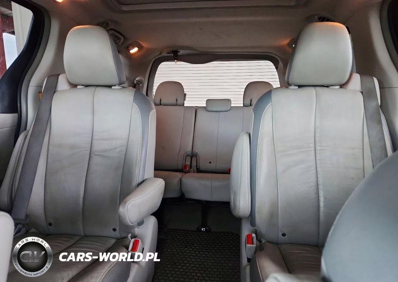 2012 Toyota Sienna Limited 7-Passenger VIN:5TDDK3DC5CS045759 - 10