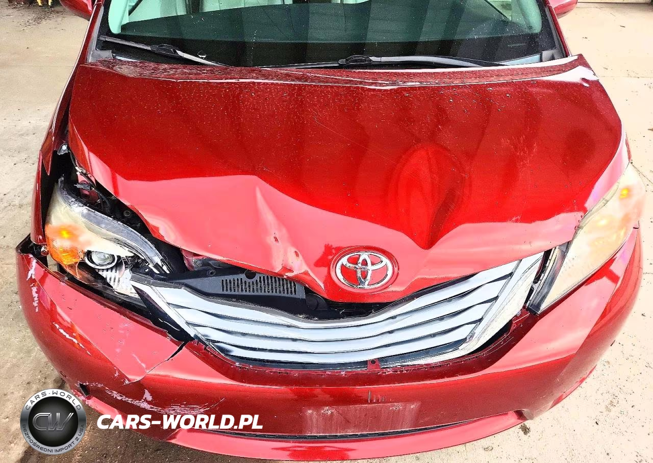 2012 Toyota Sienna Limited 7-Passenger VIN:5TDDK3DC5CS045759 - 12