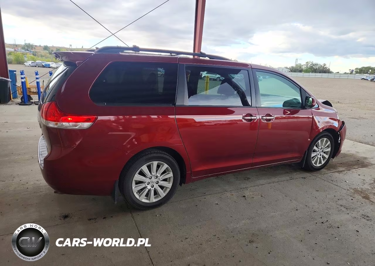2012 Toyota Sienna Limited 7-Passenger VIN:5TDDK3DC5CS045759 - 3