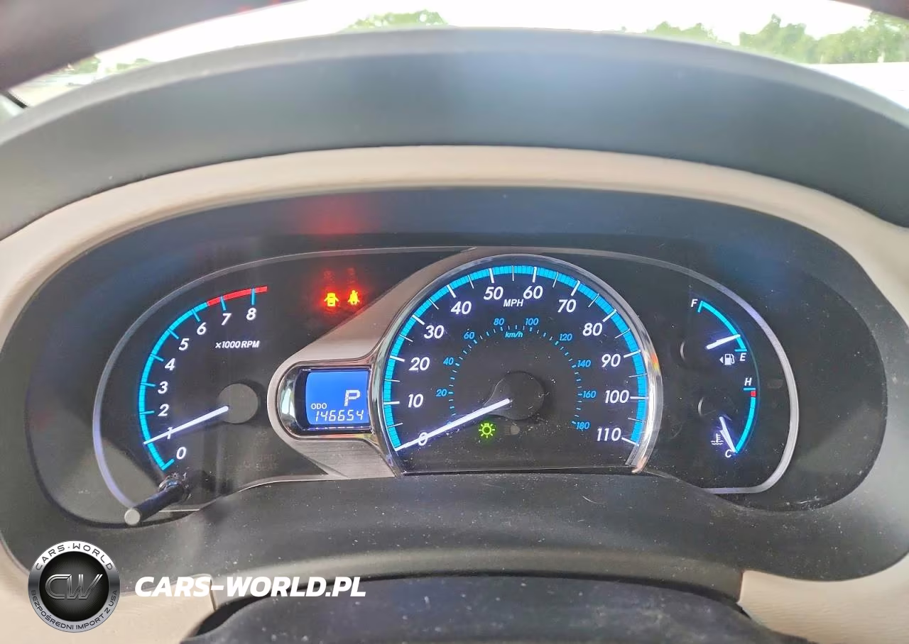 2012 Toyota Sienna Limited 7-Passenger VIN:5TDDK3DC5CS045759 - 9