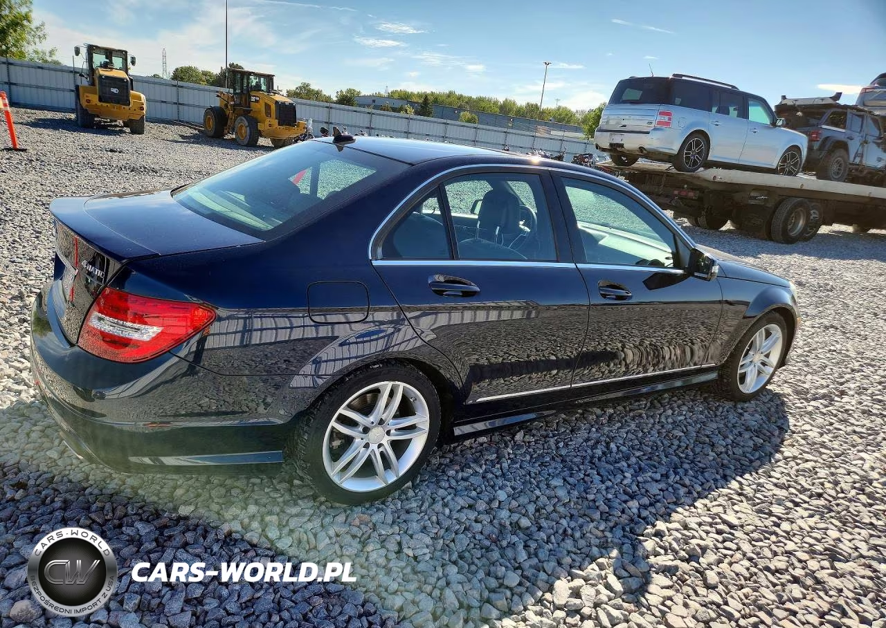 2013 Mercedes-Benz C 300 4Matic VIN:WDDGF8AB6DA820729 - 3