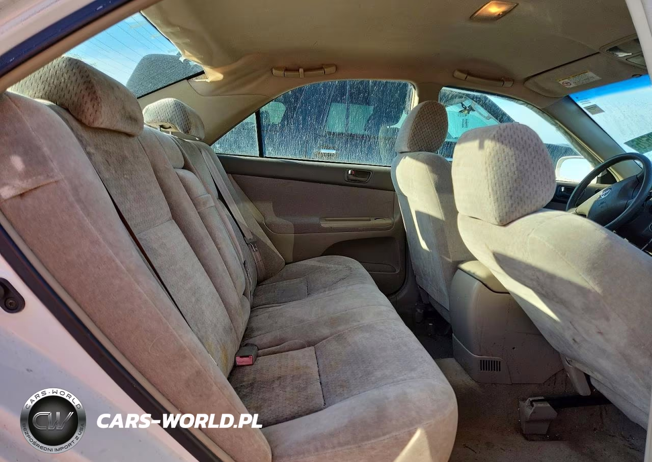2002 Toyota Camry Le VIN:4T1BE32K62U050497 - 10