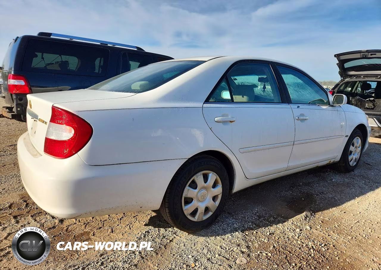 2002 Toyota Camry Le VIN:4T1BE32K62U050497 - 3