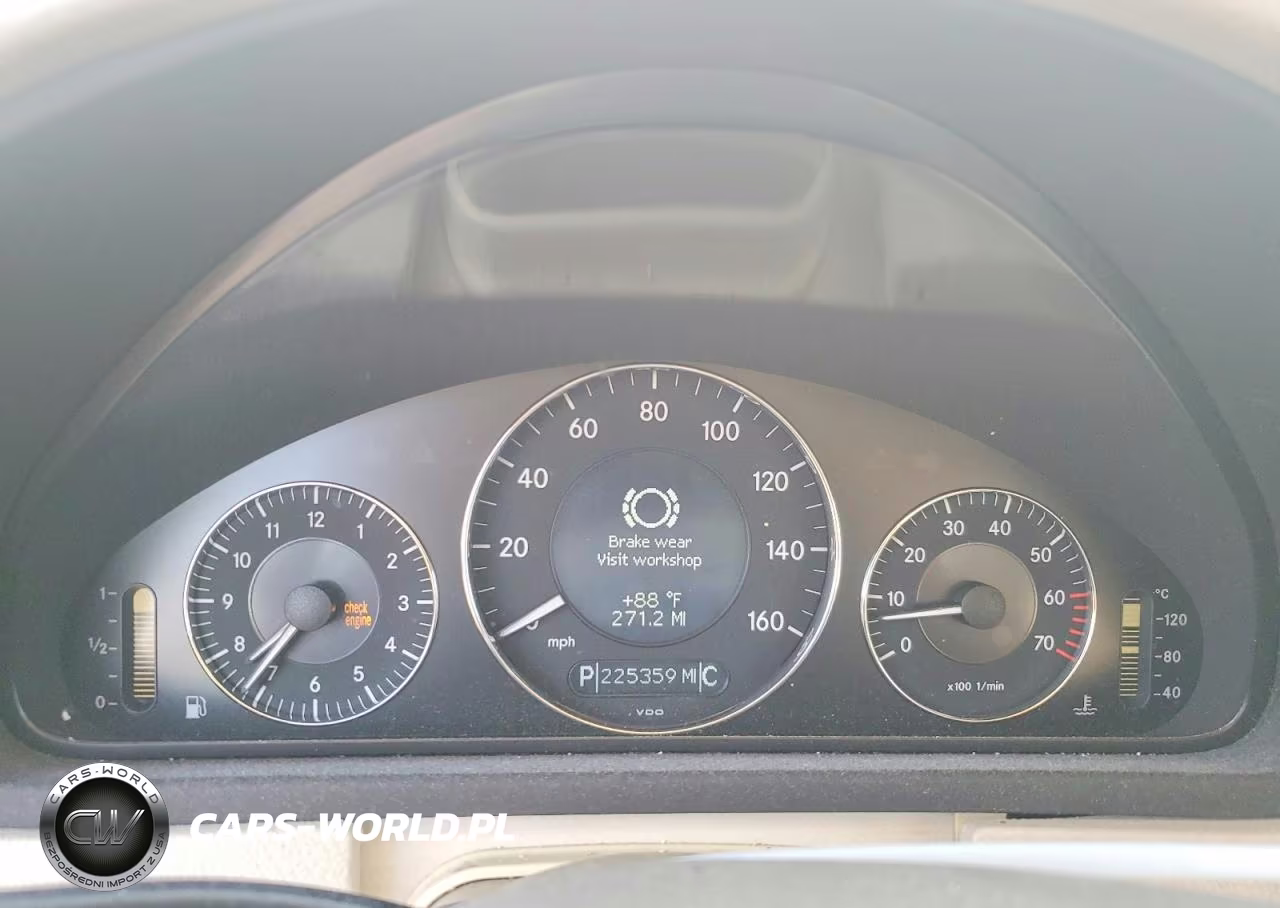 2005 Mercedes-Benz Clk 500 VIN:WDBTJ75J35F128837 - 9