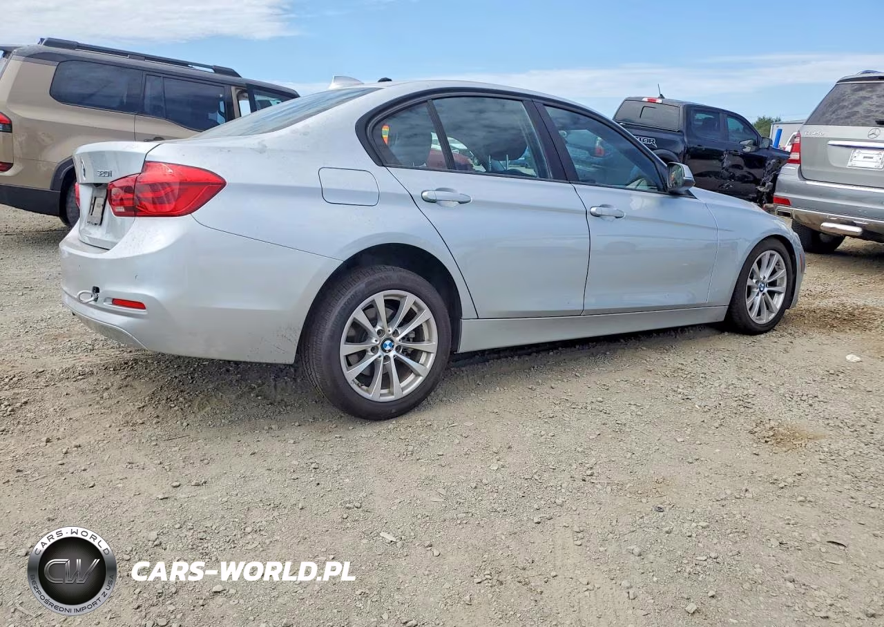 2017 BMW 320 I VIN:WBA8E1G36HNU18715 - 3