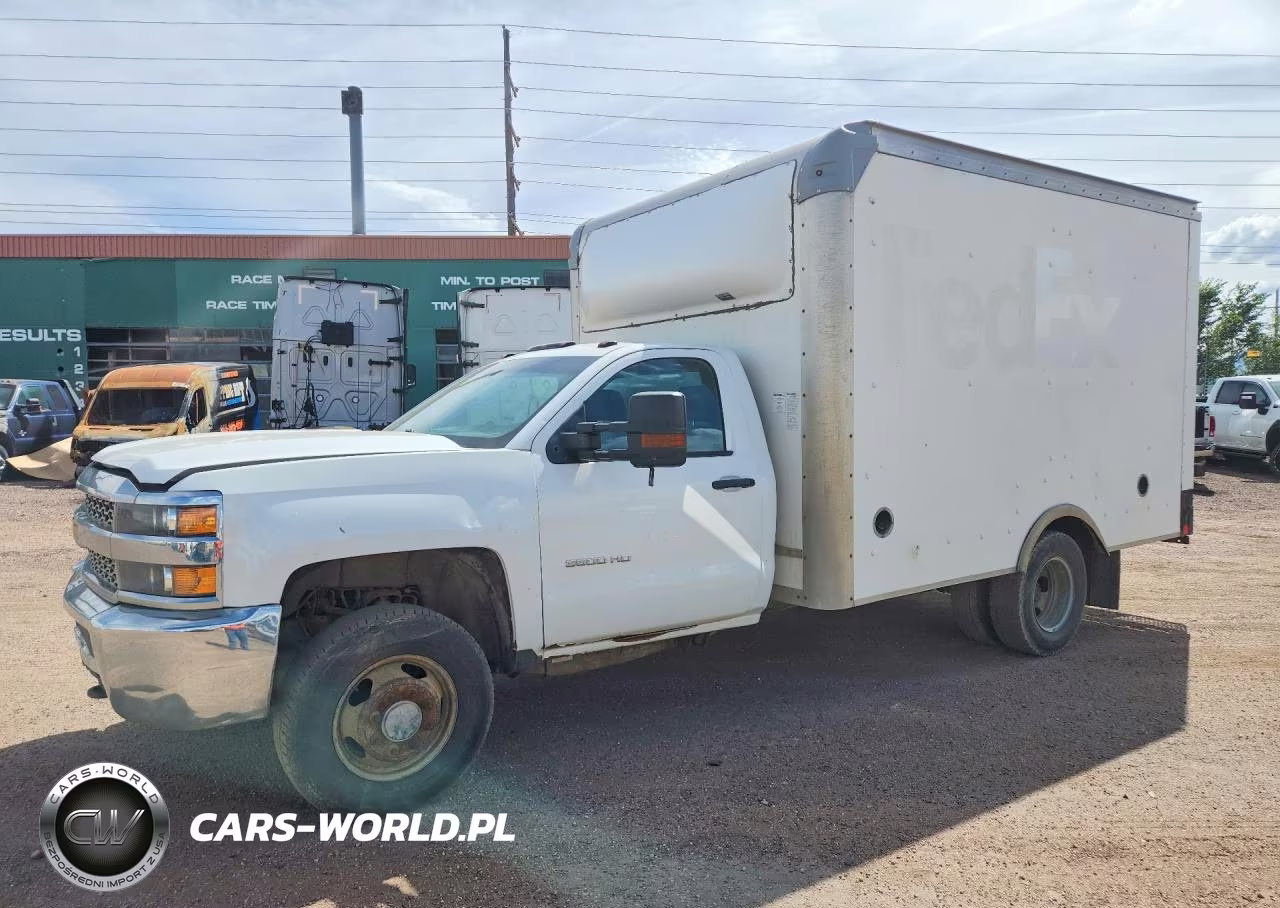 2019 Chevrolet Silverado Hd Box Truck VIN:1GB3KVCG9KF127377 - 1