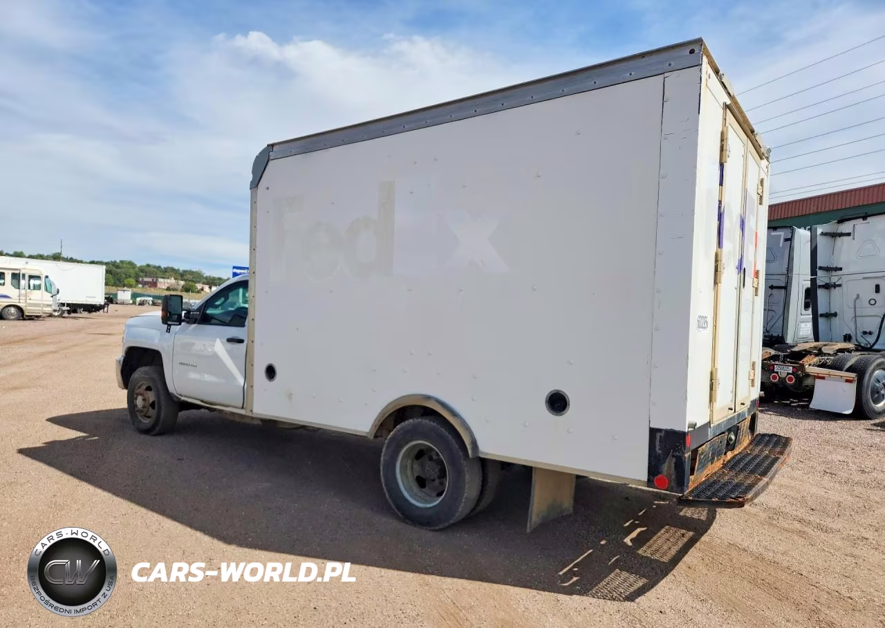 2019 Chevrolet Silverado Hd Box Truck VIN:1GB3KVCG9KF127377 - 2