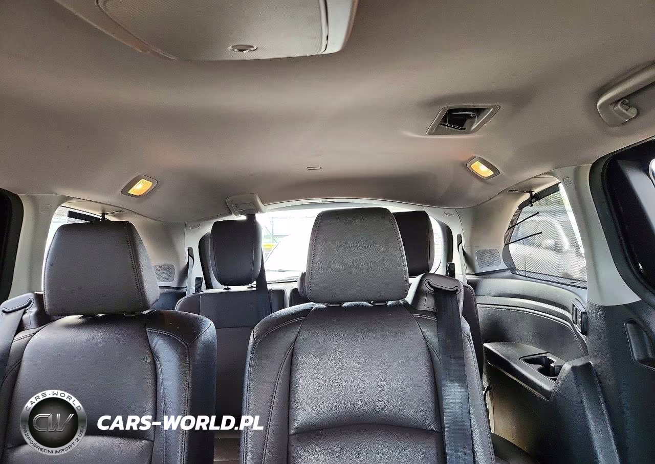 2018 Honda Odyssey Elite VIN:5FNRL6H94JB016676 - 10