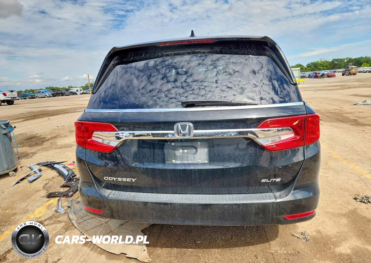 2018 Honda Odyssey Elite VIN:5FNRL6H94JB016676 - 6