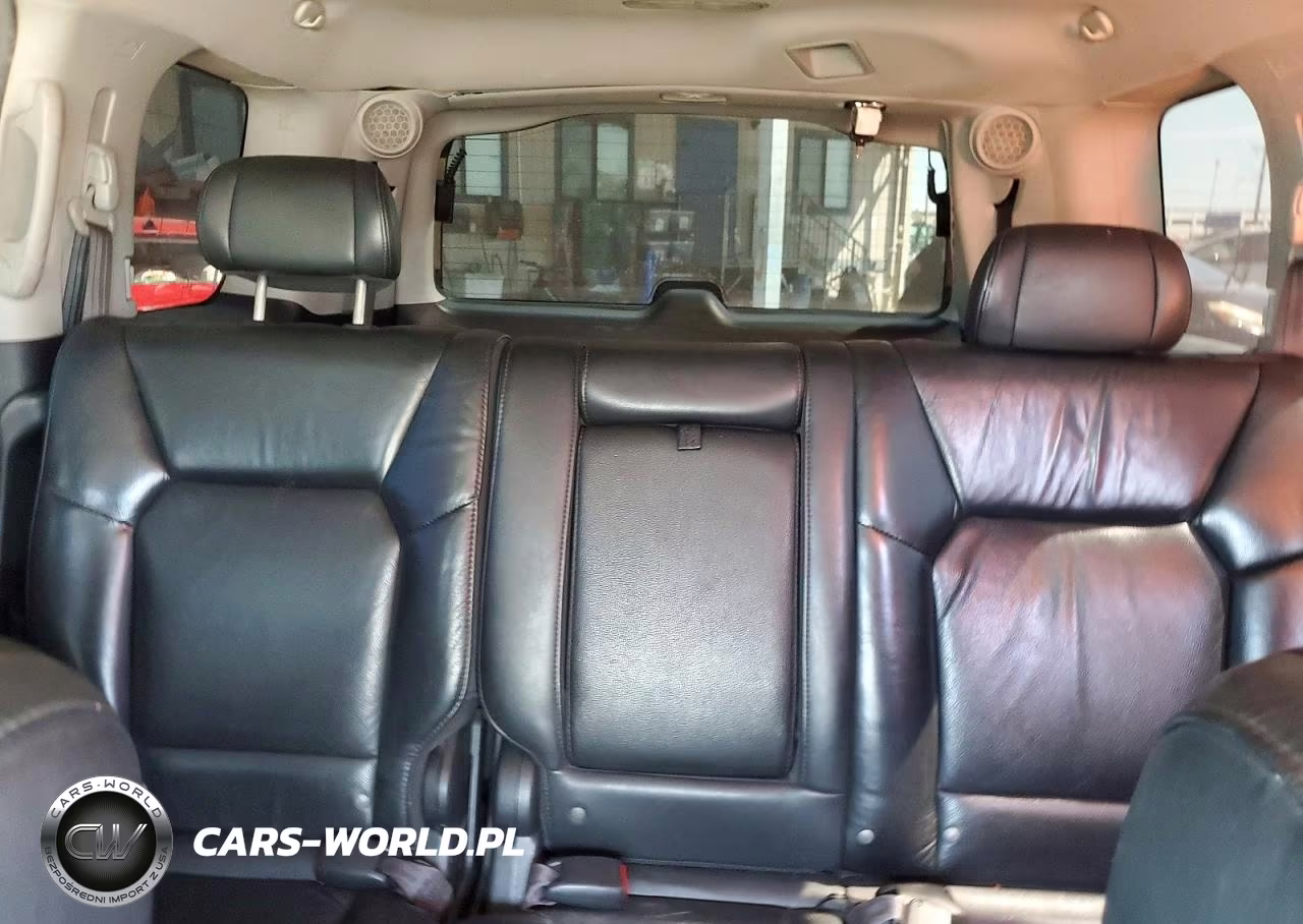 2011 Honda Pilot Touring VIN:5FNYF3H97BB049688 - 10