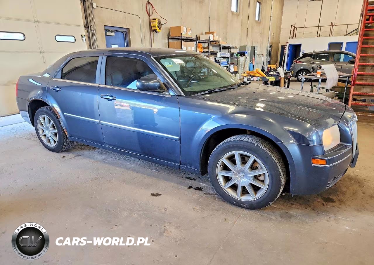 2007 Chrysler 300 Touring VIN:2C3KK53GX7H876951 - 4