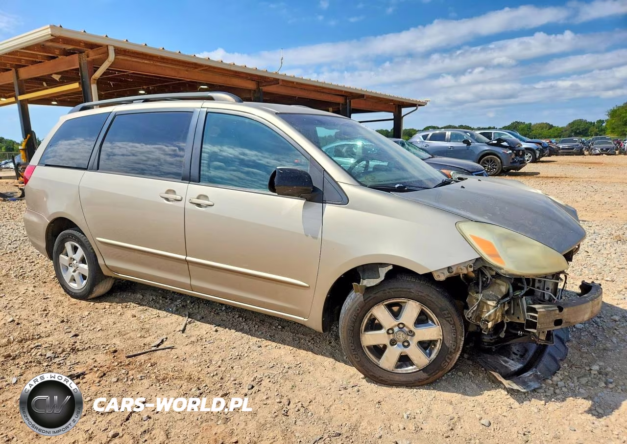 2004 Toyota Sienna Le 7 Passenger VIN:5TDZA23C74S099554 - 4