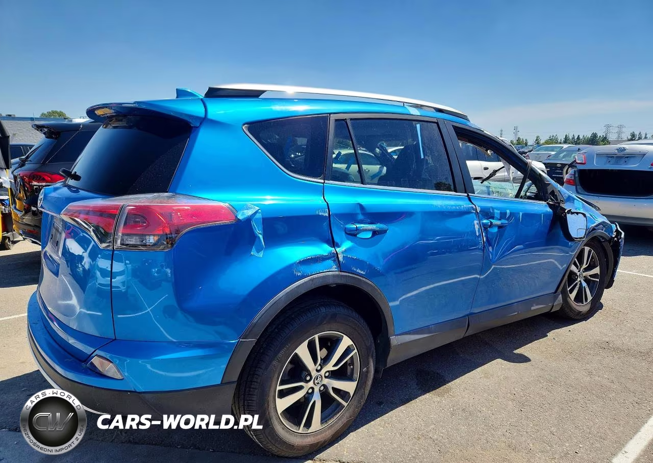 2018 Toyota Rav4 Xle VIN:JTMWFREV3JJ737710 - 3