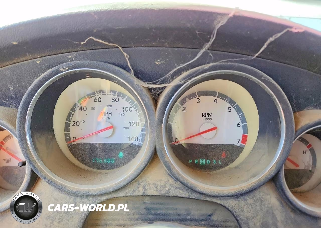 2008 Dodge Charger VIN:2B3KA43R78H326880 - 9
