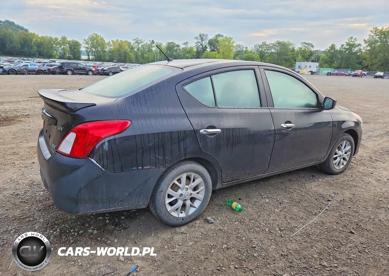 2015 Nissan Versa 1.6 S VIN:3N1CN7AP7FL928518 - 3
