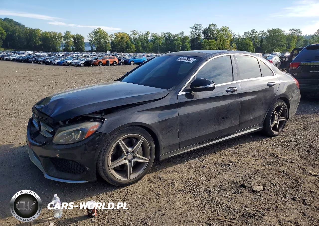 2015 Mercedes-Benz C 300 – zdjęcie 1 z 12