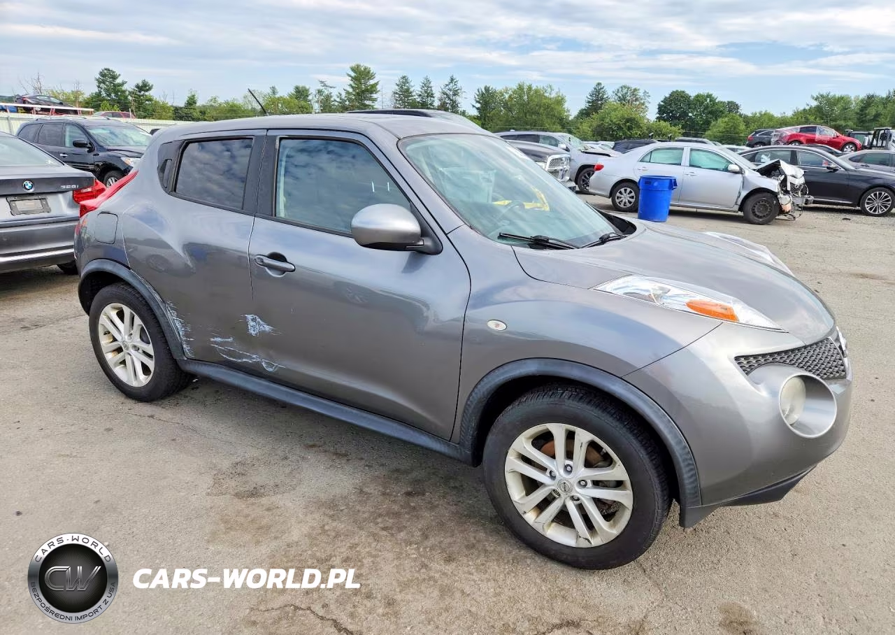 2013 Nissan Juke S VIN:JN8AF5MV2DT209917 - 4