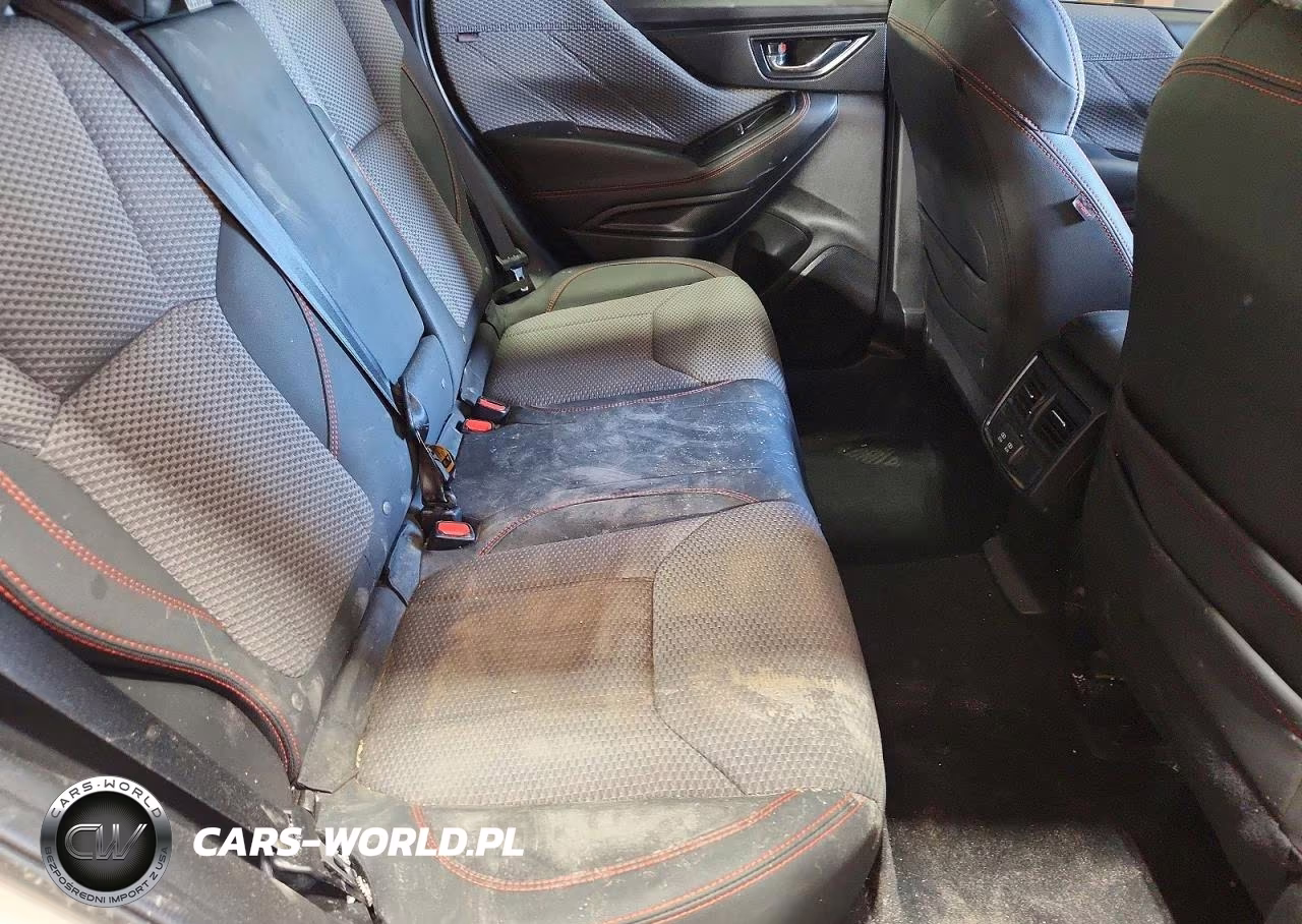 2024 Subaru Forester Sport VIN:JF2SKAGC4RH443535 - 11