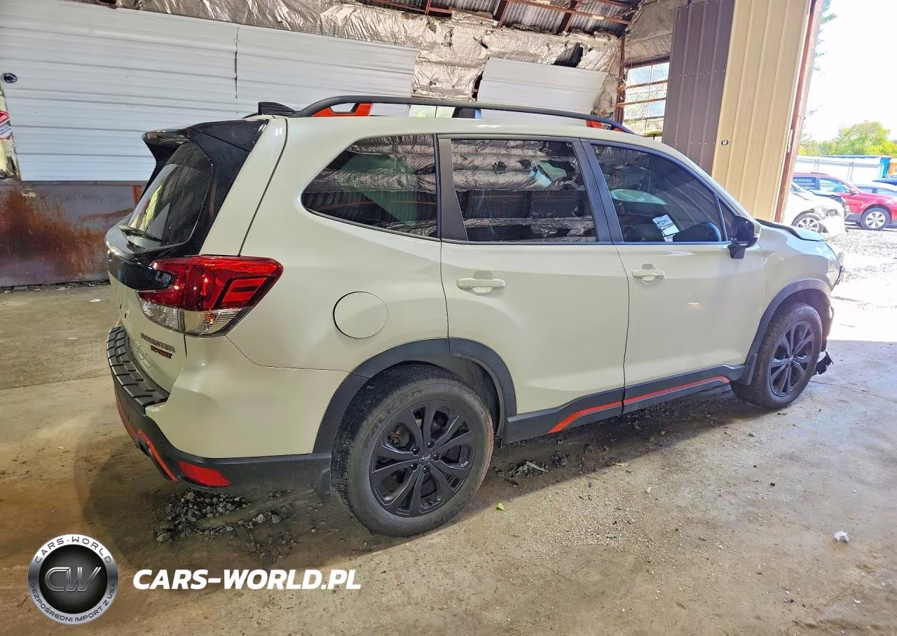 2024 Subaru Forester Sport VIN:JF2SKAGC4RH443535 - 3