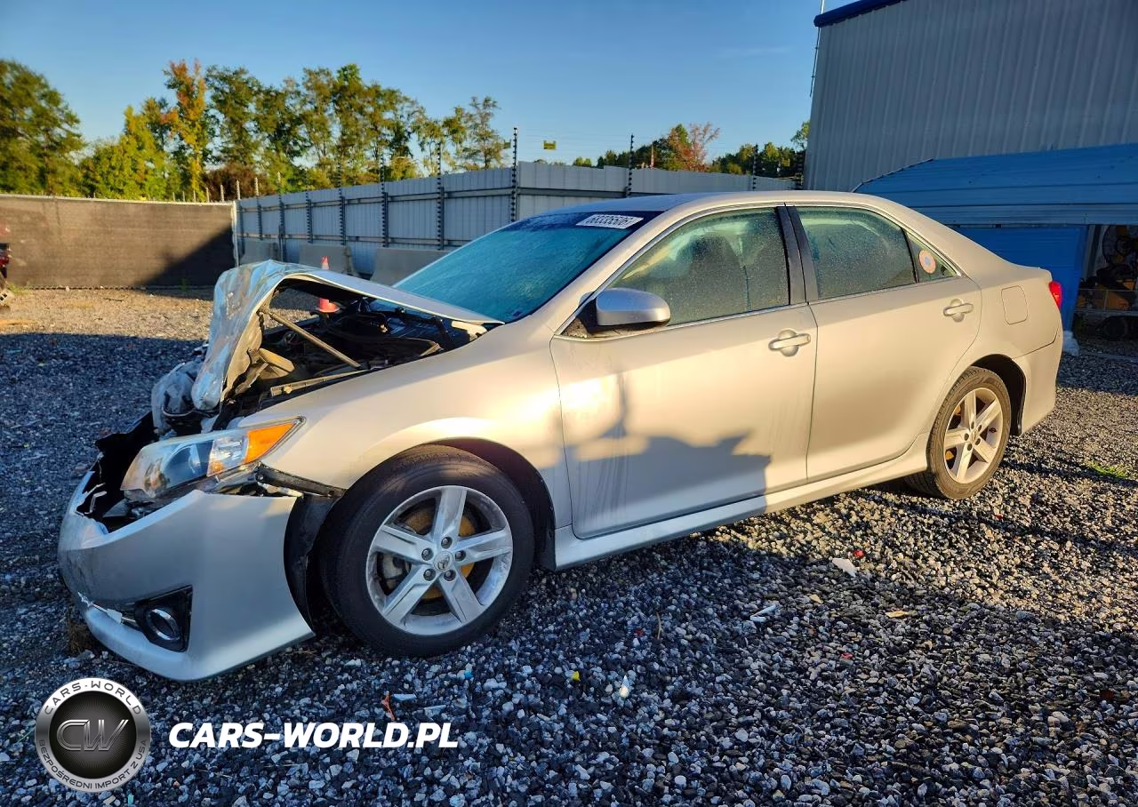 2012 Toyota Camry Se – zdjęcie 1 z 12