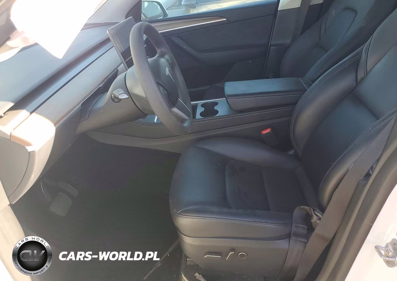 2024 Tesla Model Y VIN:7SAYGDEE4RF123280 - 7
