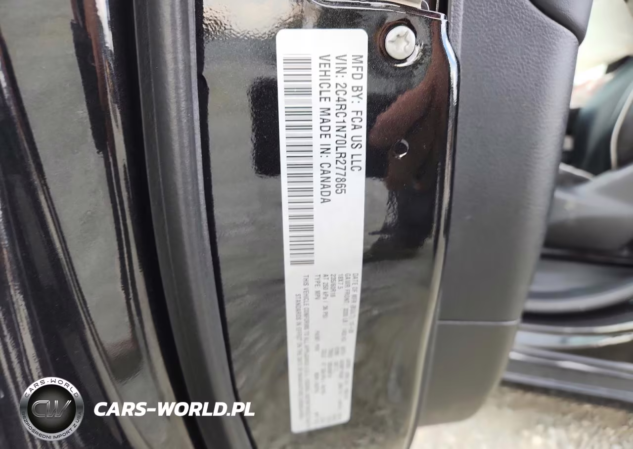 2020 Chrysler Pacifica Hybrid Limited VIN:2C4RC1N70LR277865 - 13