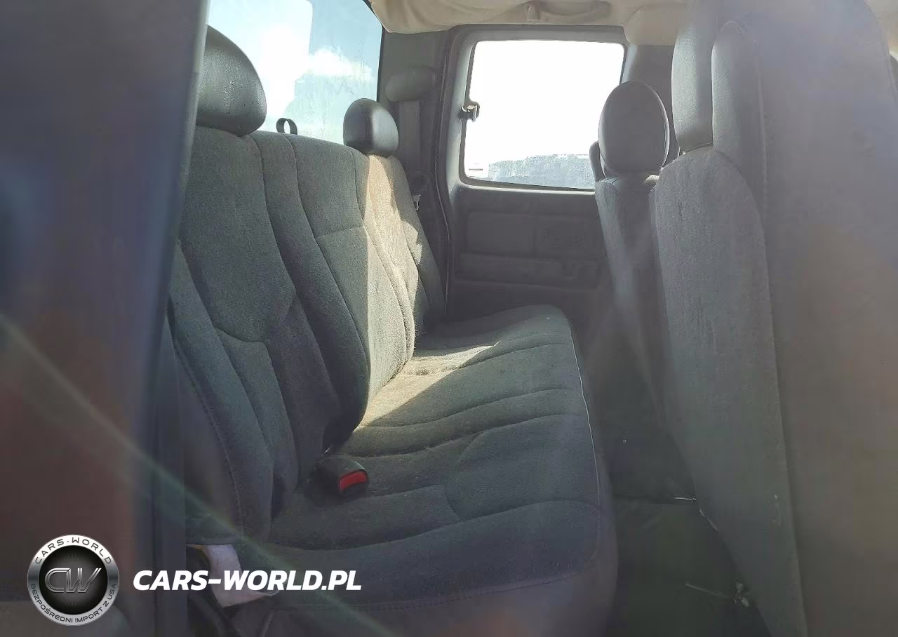 2005 Chevrolet Silverado C1500 VIN:2GCEC19V351180264 - 10