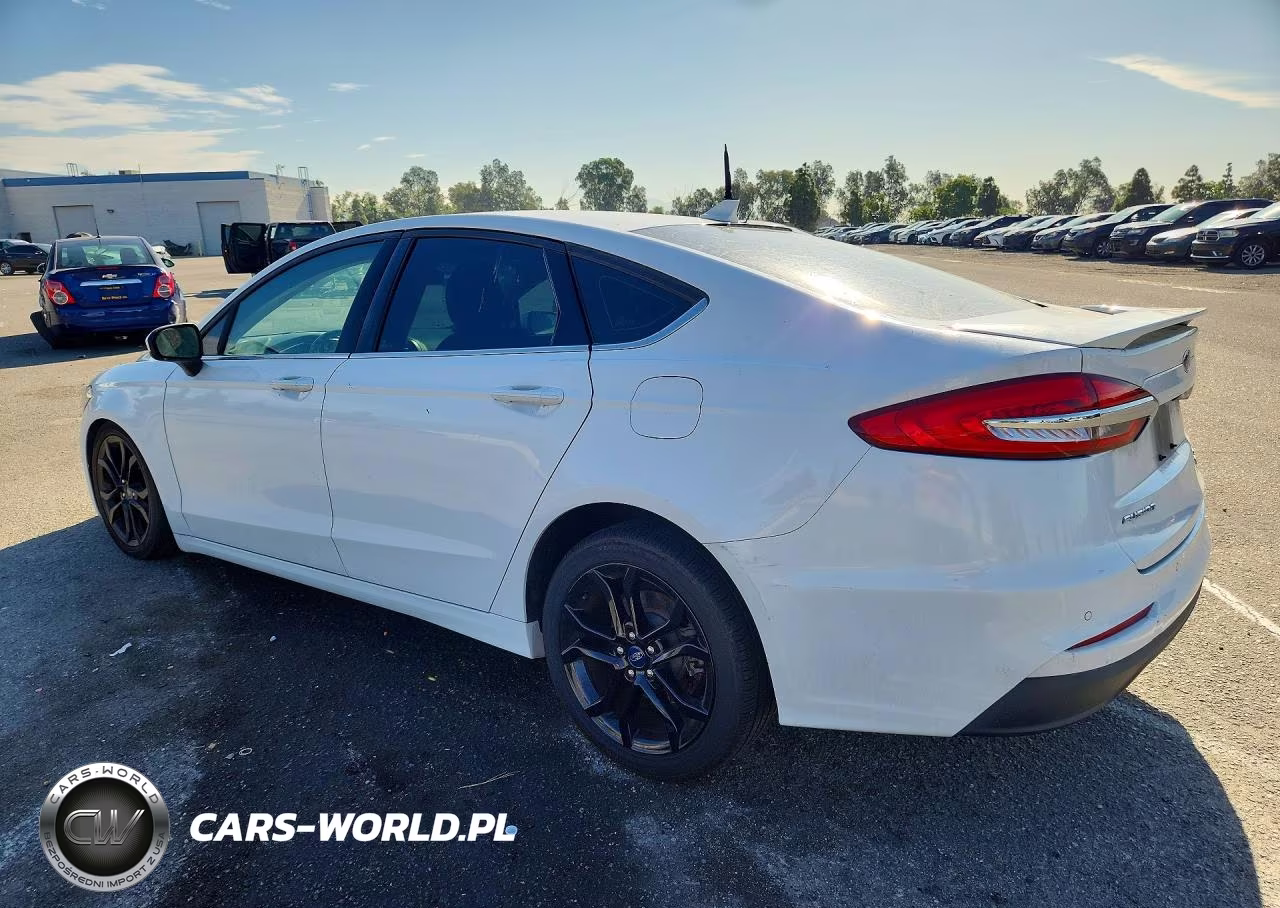 2019 Ford Fusion Se VIN:3FA6P0HD2KR215921 - 2
