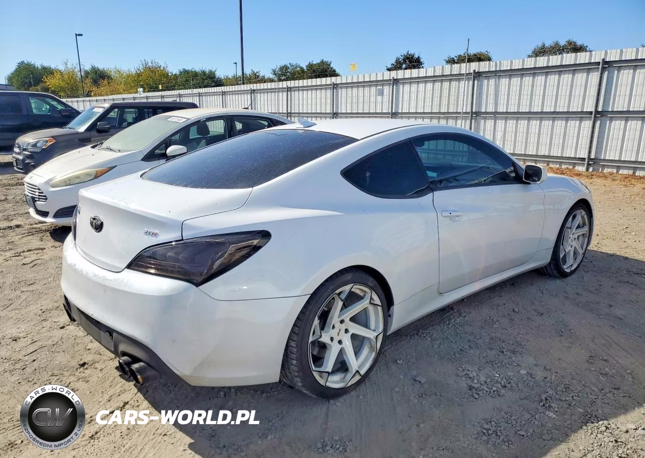 2014 Hyundai Genesis Coupe 2.0T VIN:KMHHT6KD7EU121357 - 3