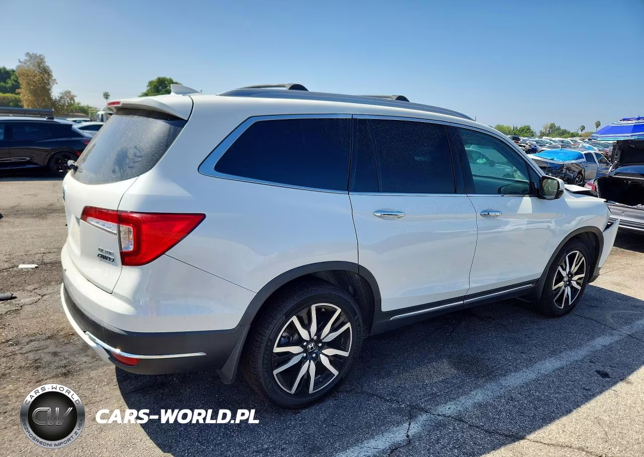 2021 Honda Pilot Elite VIN:5FNYF6H0XMB004329 - 3