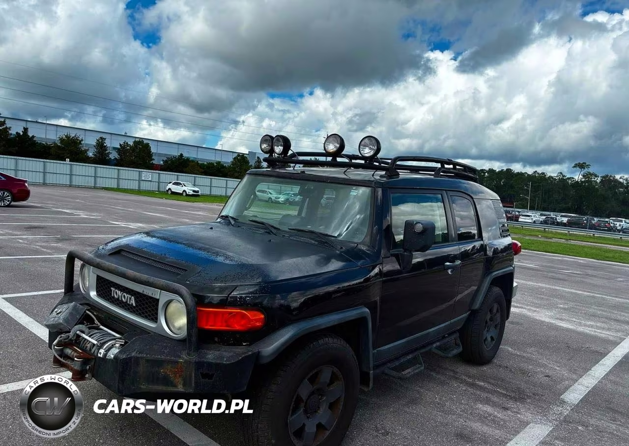 2010 Toyota Fj Cruiser Base VIN:JTEBU4BF6AK084090 - 2