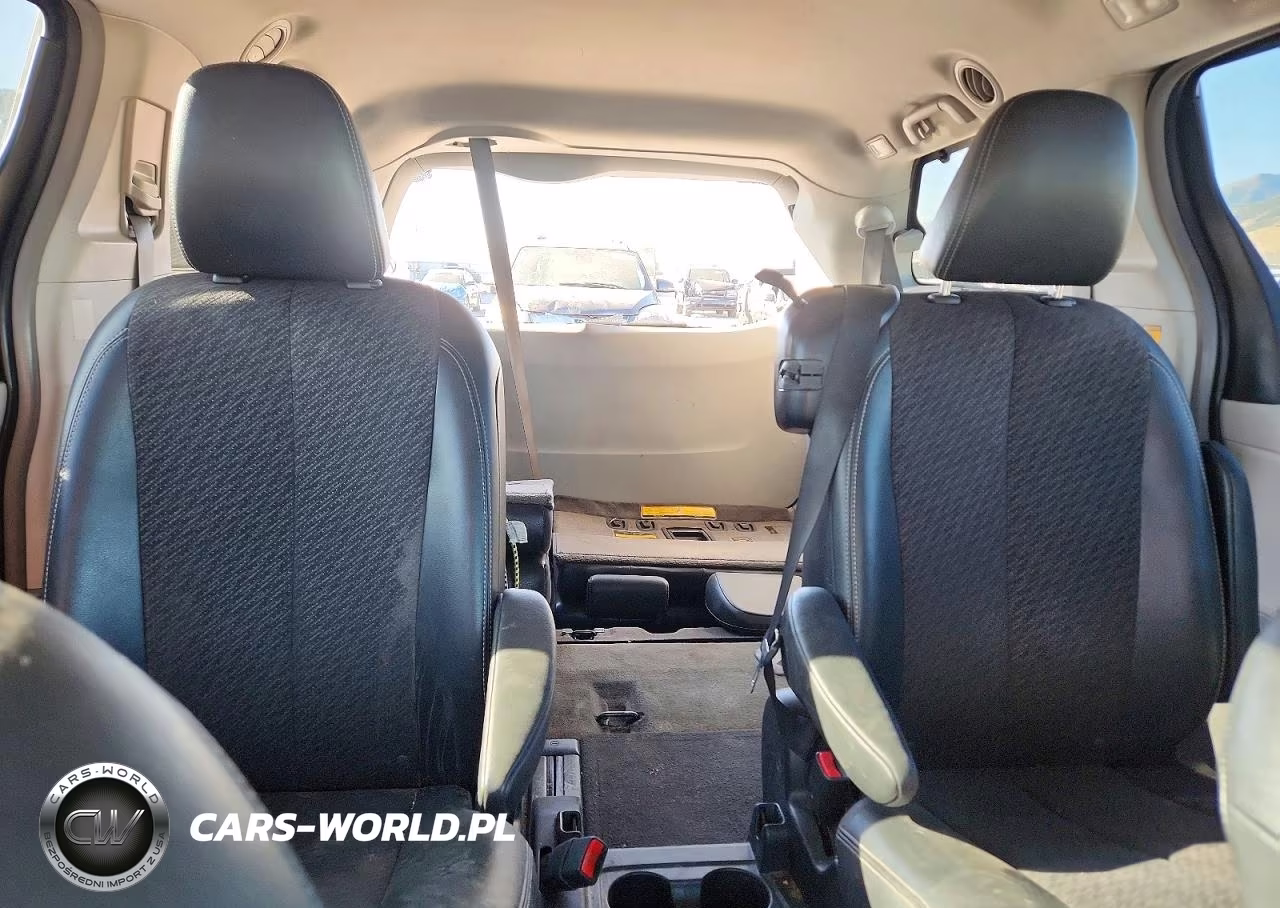 2012 Toyota Sienna Sport VIN:5TDXK3DC9CS179221 - 10
