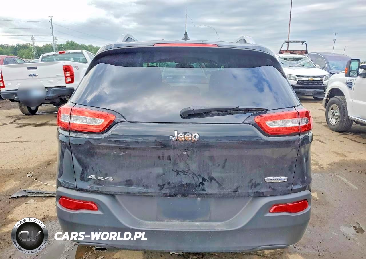 2015 Jeep Cherokee Latitude VIN:1C4PJMCB3FW606639 - 6