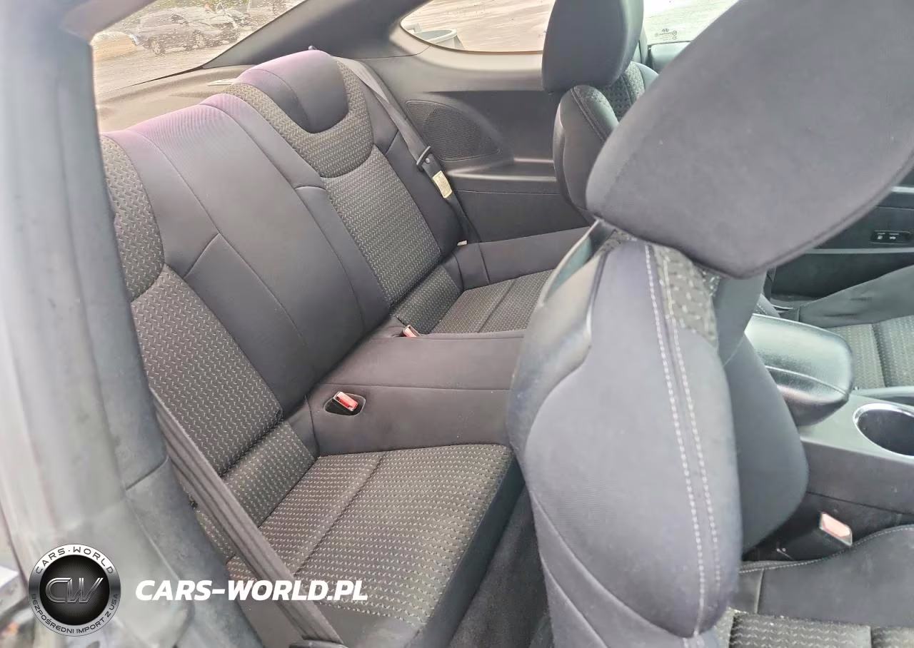 2010 Hyundai Genesis Coupe 2.0T VIN:KMHHT6KDXAU041402 - 10