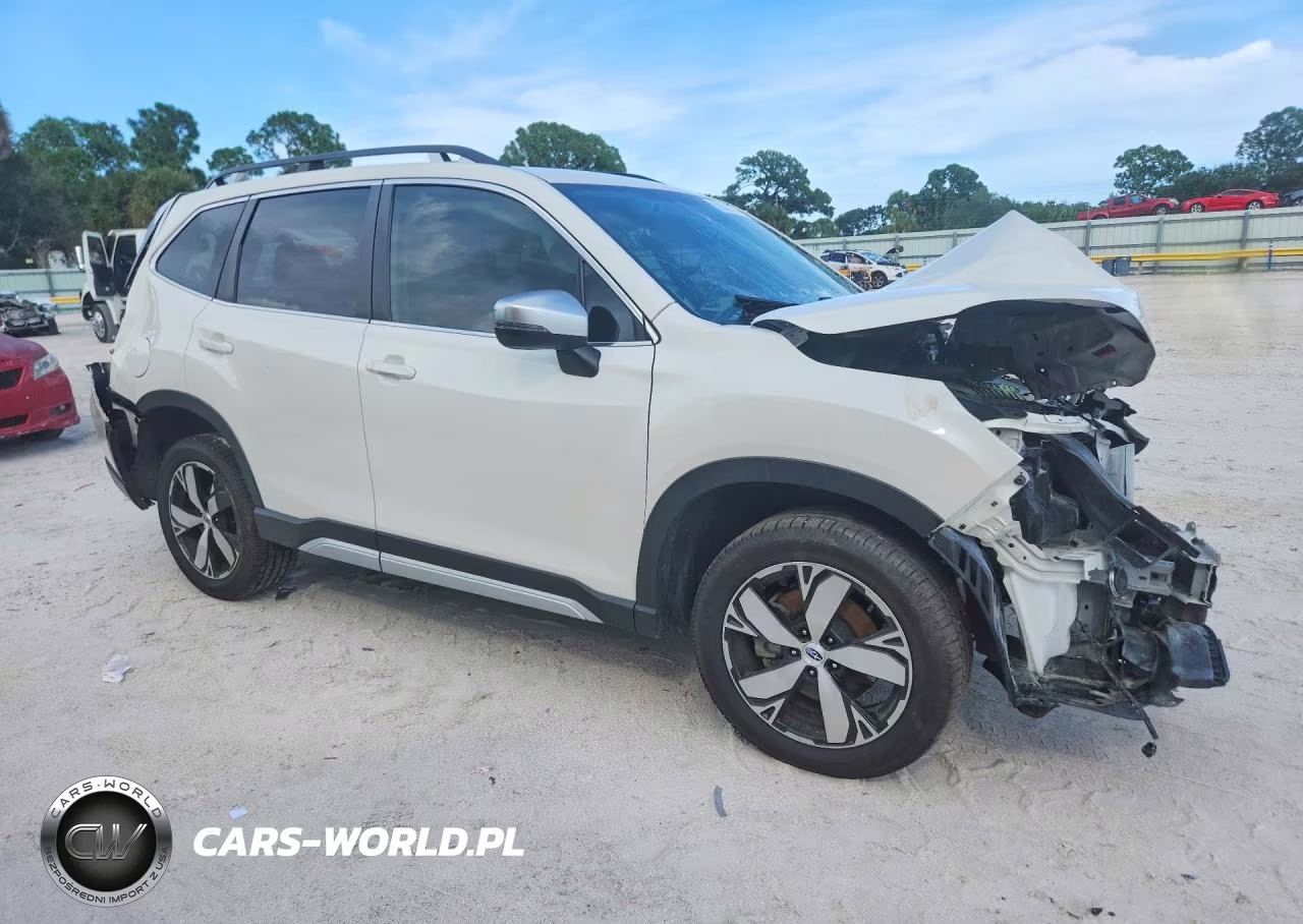 2020 Subaru Forester Touring VIN:JF2SKAXC4LH451478 - 4