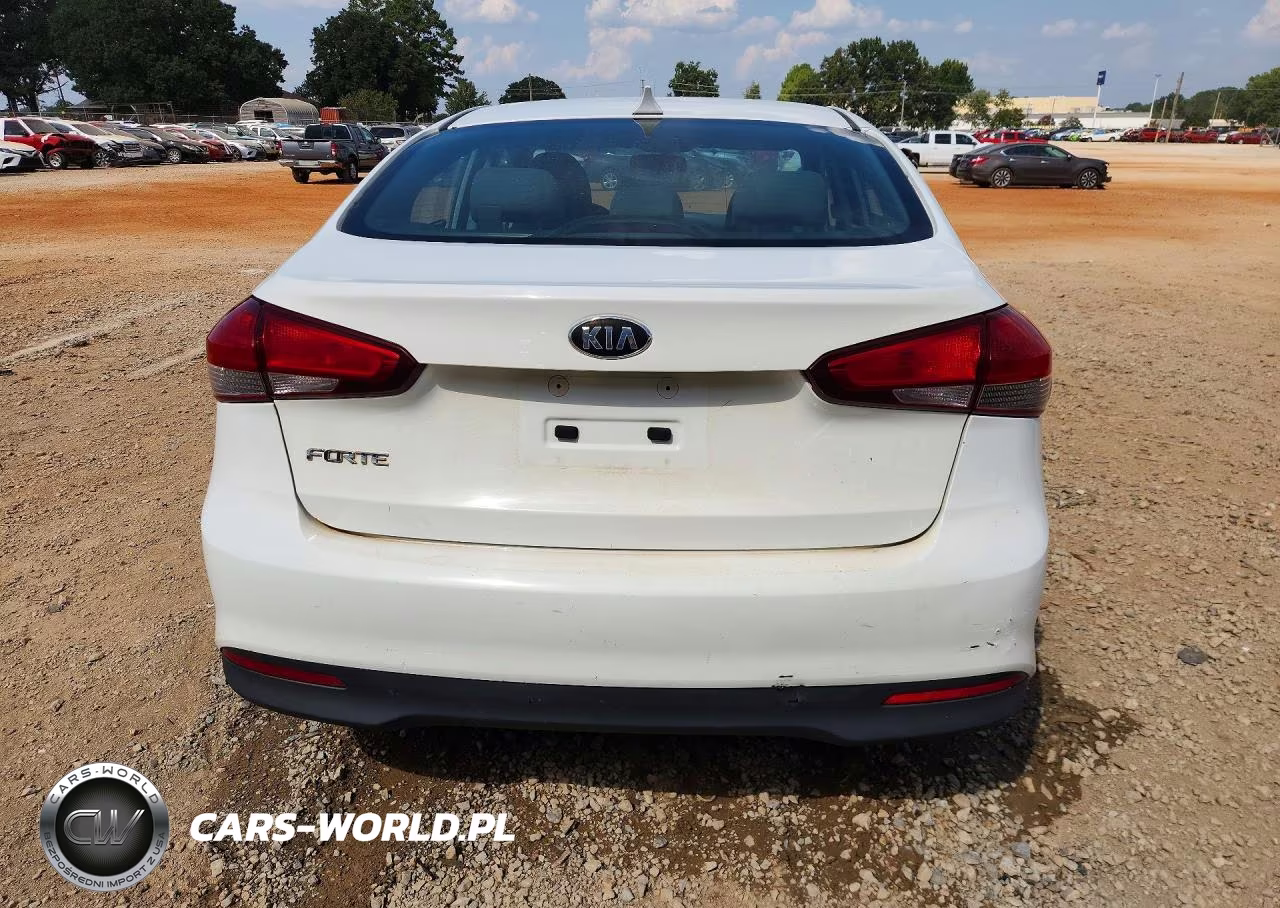 2018 Kia Forte Lx VIN:3KPFK4A7XJE205633 - 6