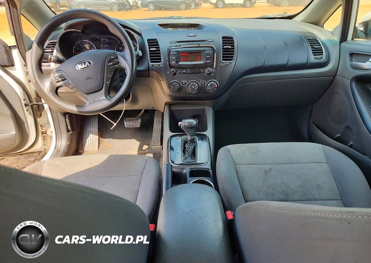 2018 Kia Forte Lx VIN:3KPFK4A7XJE205633 - 8