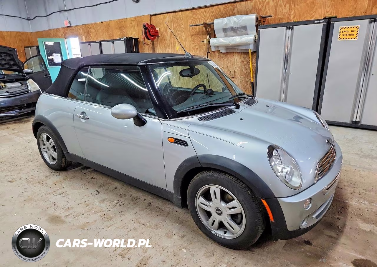 2005 Mini Cooper VIN:WMWRF335X5TG13358 - 4