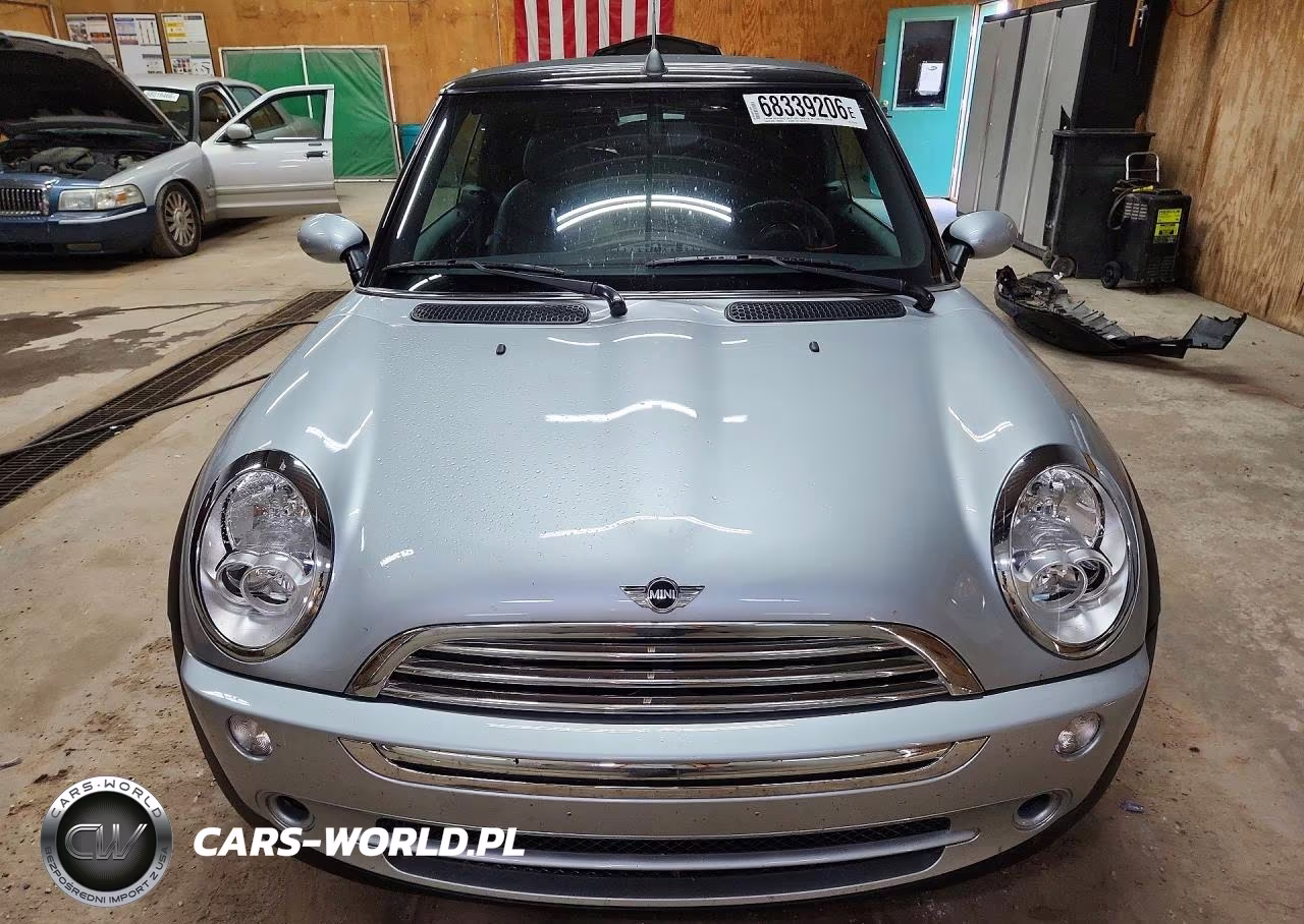 2005 Mini Cooper VIN:WMWRF335X5TG13358 - 5