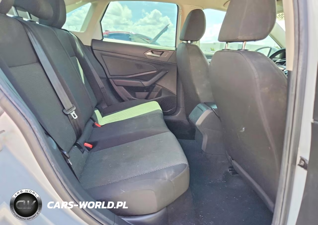 2019 Volkswagen Jetta S VIN:3VWC57BU0KM130848 - 10