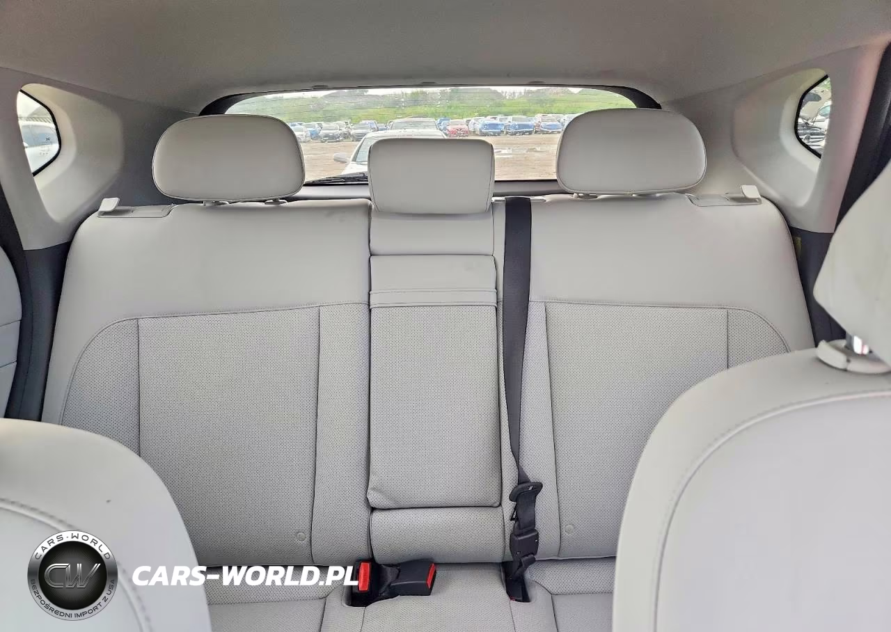2026 Hyundai Kona Sel Premium VIN:KM8HD3A3XTU477755 - 10
