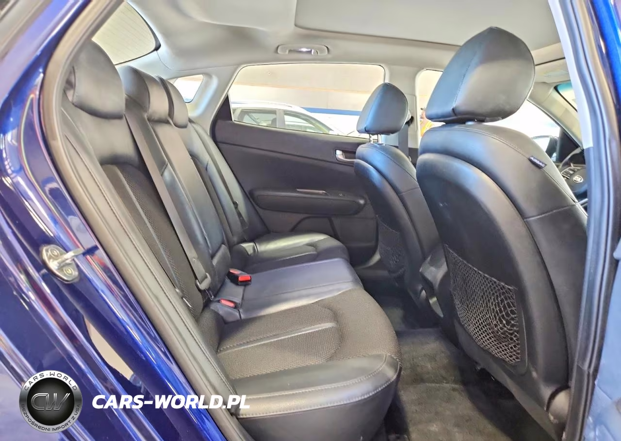 2019 Kia Optima S VIN:5XXGT4L34KG372879 - 10