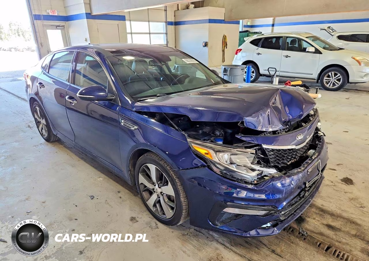 2019 Kia Optima S VIN:5XXGT4L34KG372879 - 4
