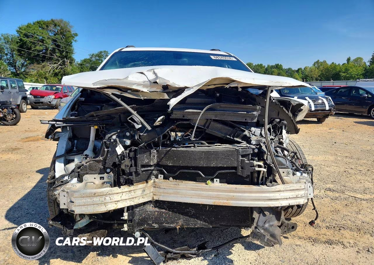 2018 Chrysler Pacifica Touring L Plus VIN:2C4RC1EG3JR310841 - 5