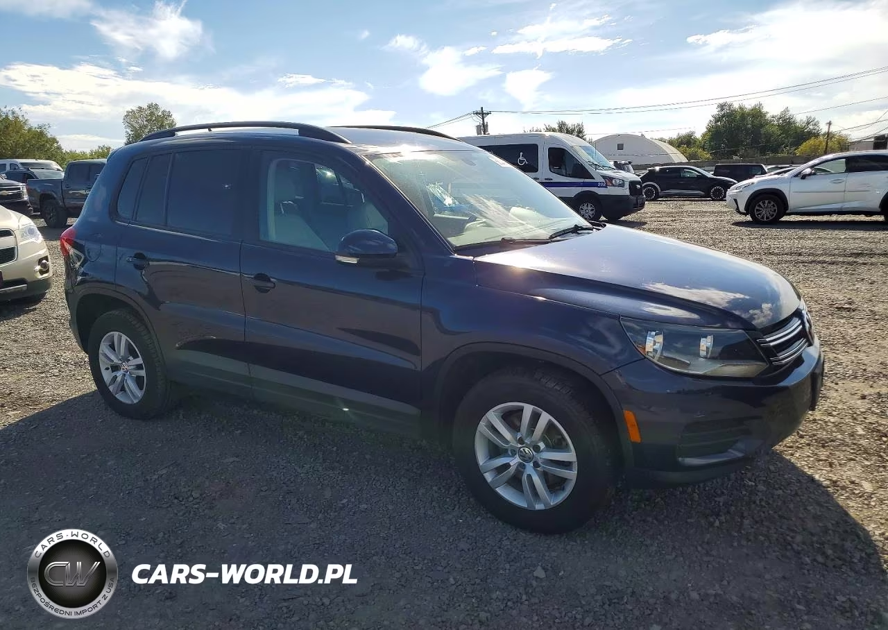 2016 Volkswagen Tiguan S VIN:WVGBV7AX6GW526201 - 4