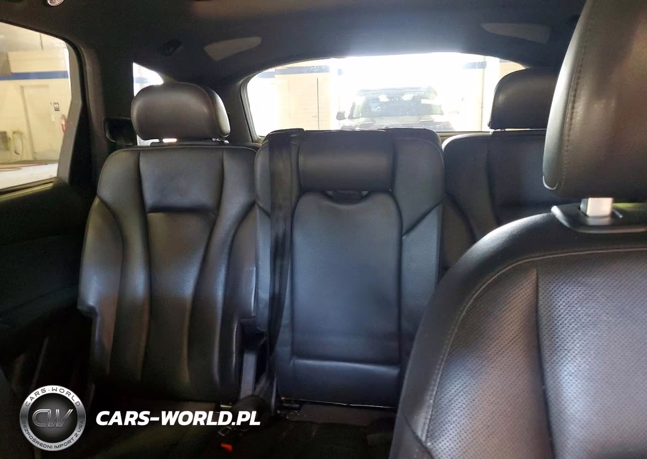 2017 Audi Q7 Premium Plus VIN:WA1LAAF72HD024433 - 10
