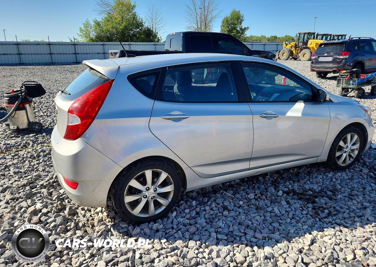 2013 Hyundai Accent Se VIN:KMHCU5AE9DU106725 - 3