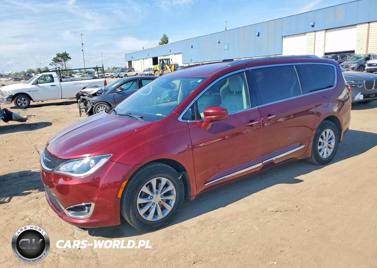 2018 Chrysler Pacifica Touring L – zdjęcie 1 z 13